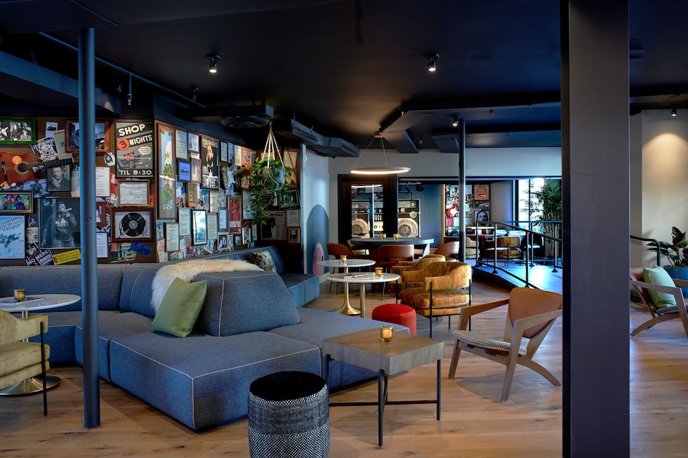 Hotel Ziggy on Sunset - photo 6