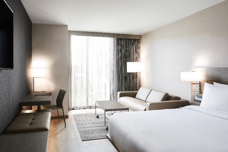 AC Hotel by Marriott Tampa Airport - photo 32