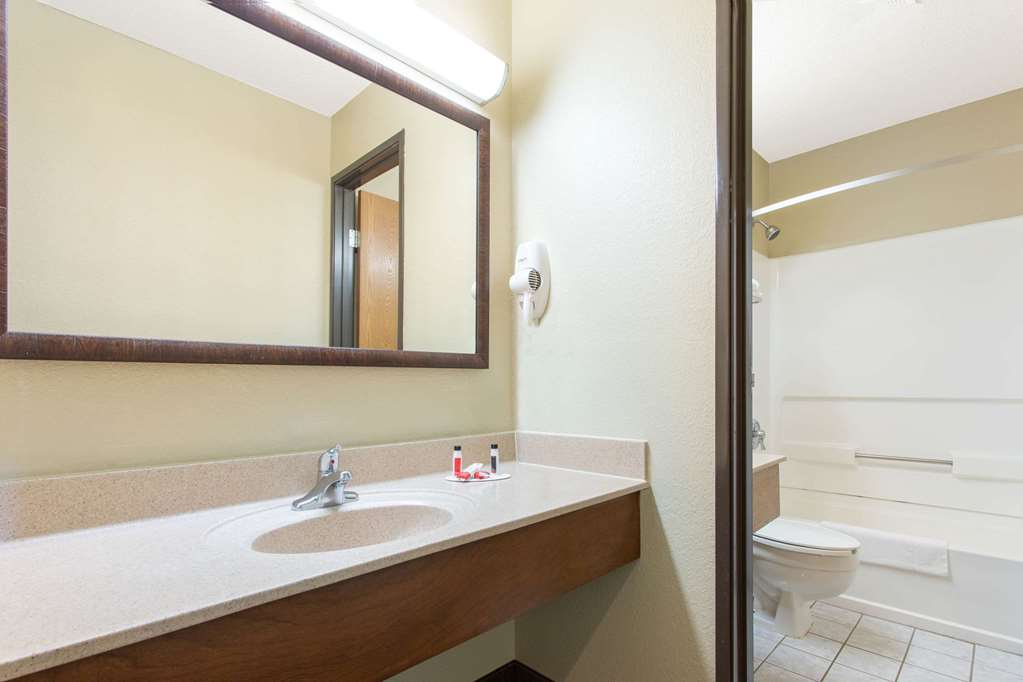Super 8 by Wyndham Weston WV - photo 10