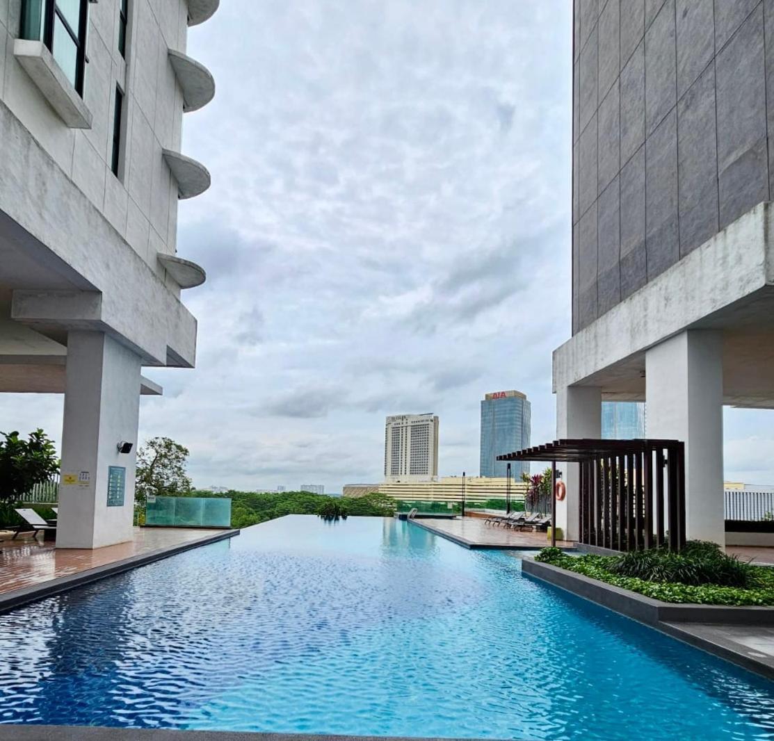 Midvally Mosaic SouthKey 3BR — 4-Star Luxury Hotel in Johor Bahru, Malaysia