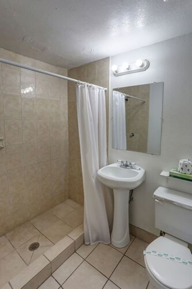 Richard's Hotel - photo 29