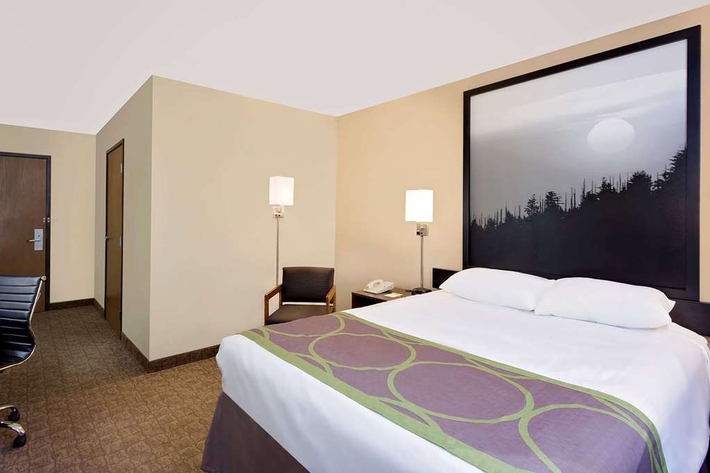 Super 8 by Wyndham Lebanon - photo 11