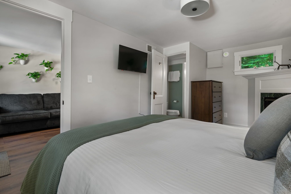 The Aurora Inn & Cottages - photo 62