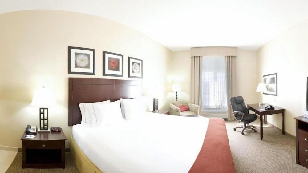 Holiday Inn Express & Suites Dickson an IHG Hotel - photo 5