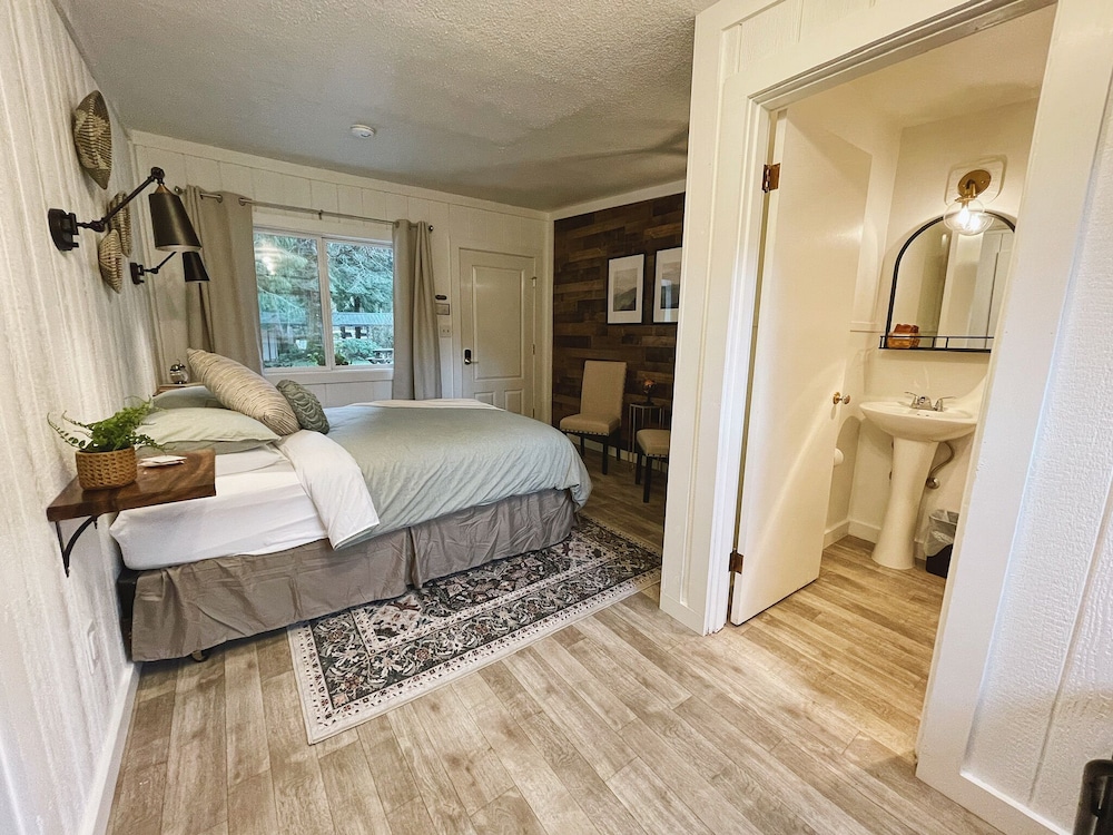 Emerald Valley Inn - photo 25