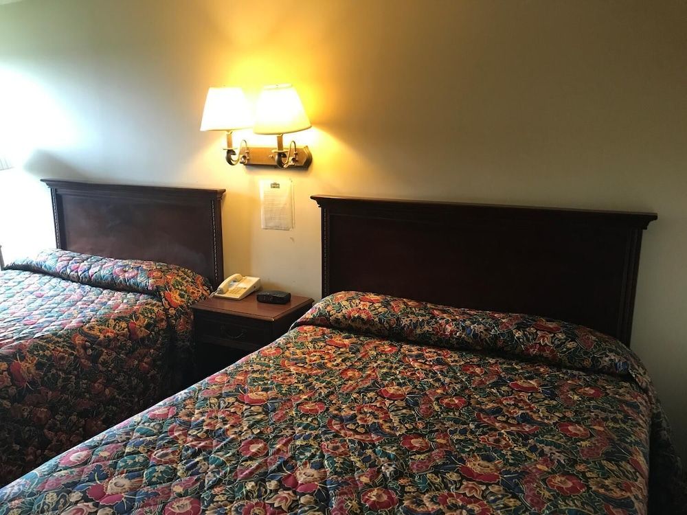 Warwick Inn And Suites - photo 11
