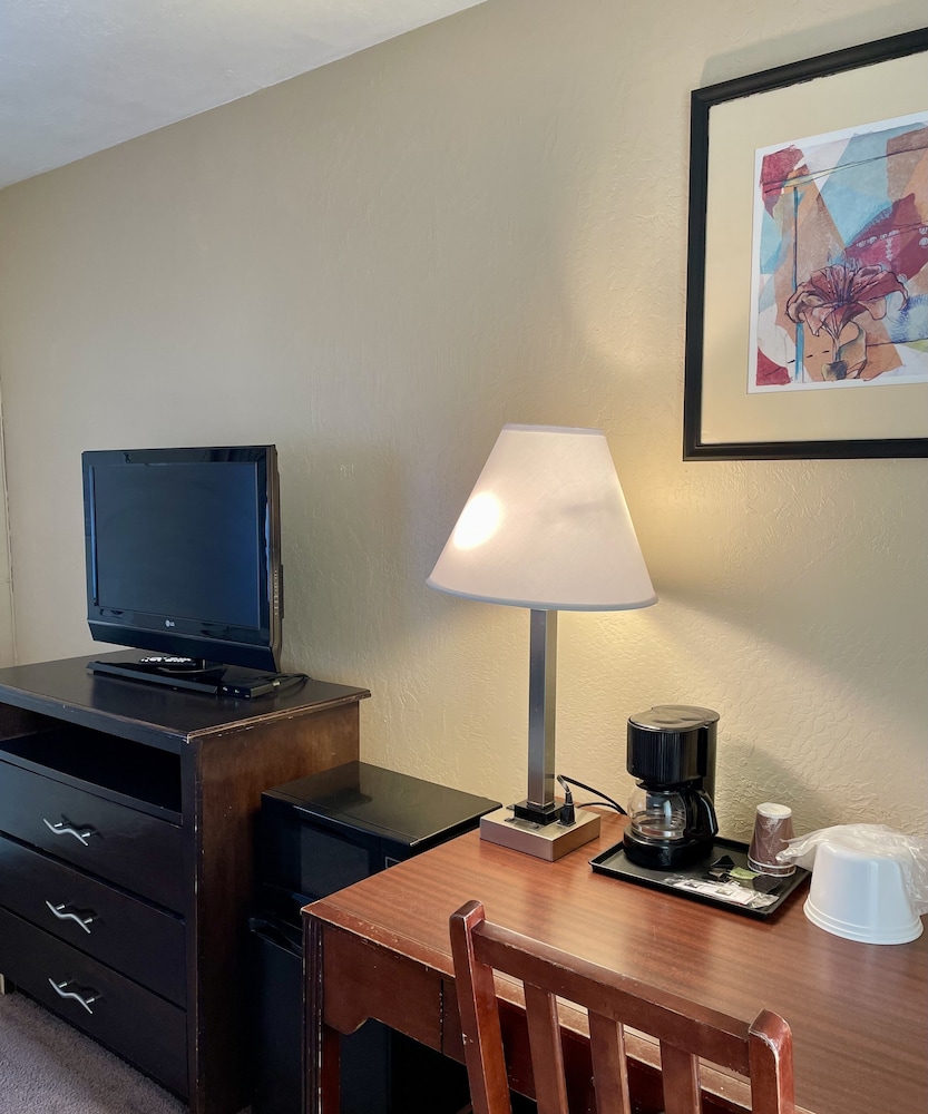 Red Bluff Inn - photo 15