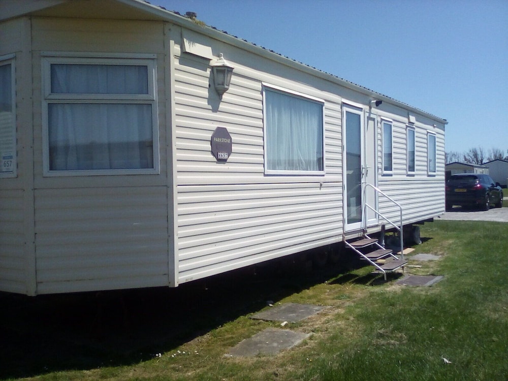 Inviting 3 Bedrooms Caravan gas Central Heating in Rye, United Kingdom