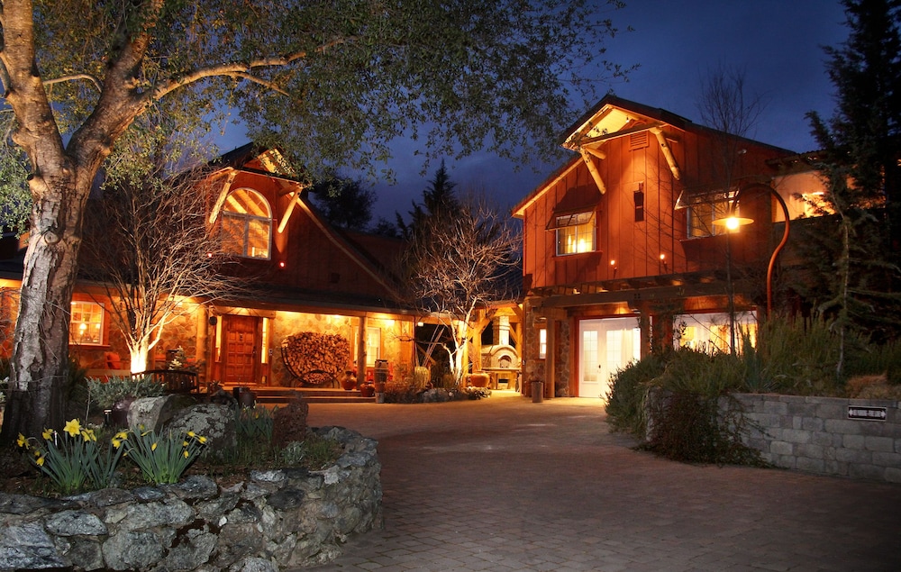 Eden Vale Inn — 4-Star Luxury Hotel in Placerville, United States