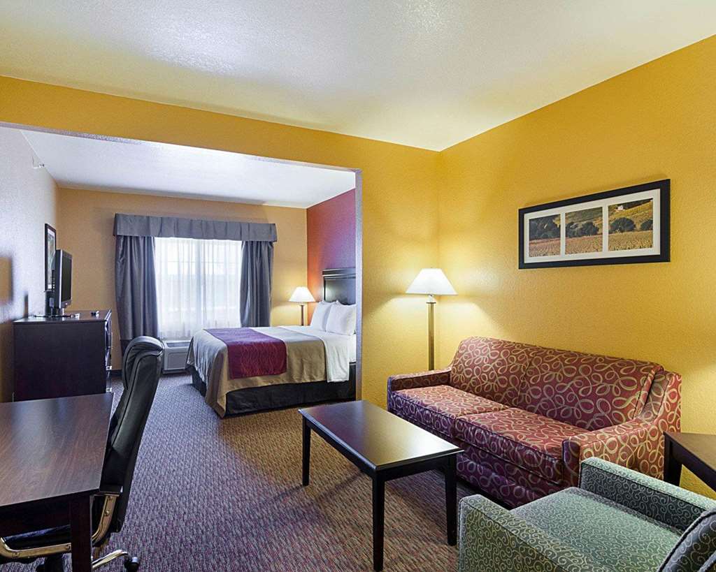 Comfort Inn & Suites Orange Montpelier - photo 19