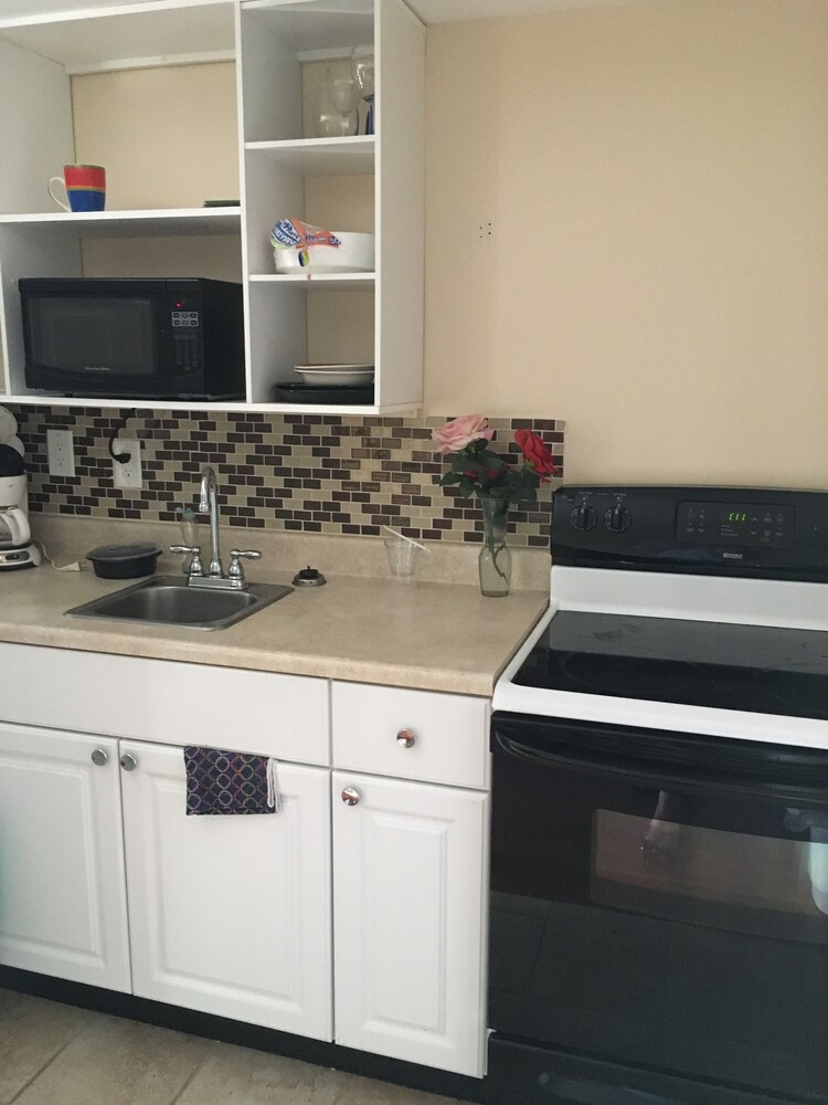 Emerald Isle Motel - photo 14