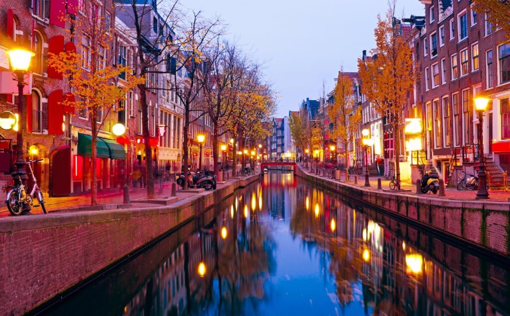 Funky Chickin - last minute hotel in Amsterdam