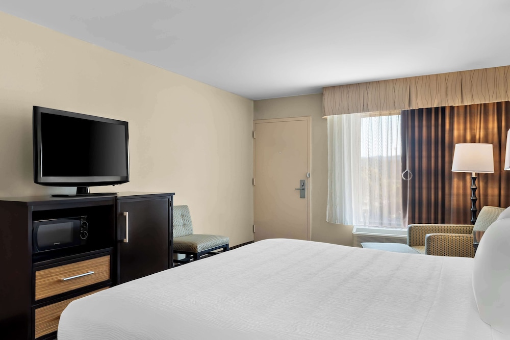 Best Western Newport Inn - photo 16