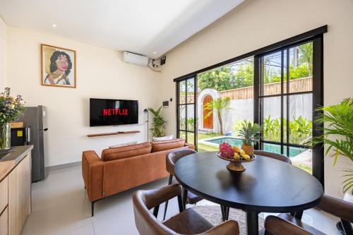 Pool Garden Private 2BR Villa 10 min to Finns Beach Club — 4-Star Luxury Hotel in Canggu, Indonesia