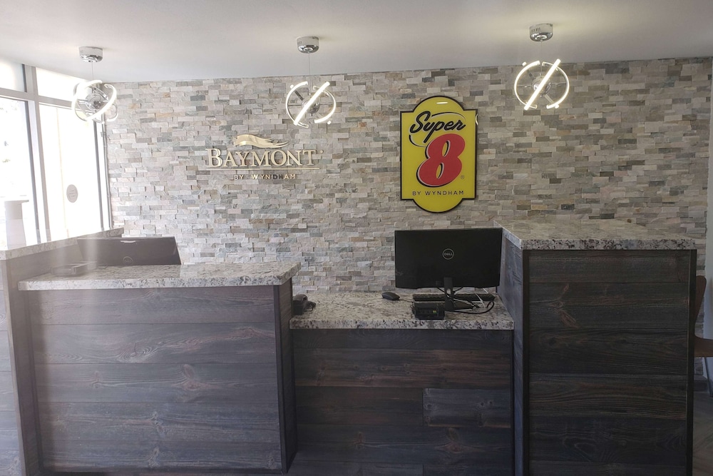 Super 8 by Wyndham Morganton - photo 3