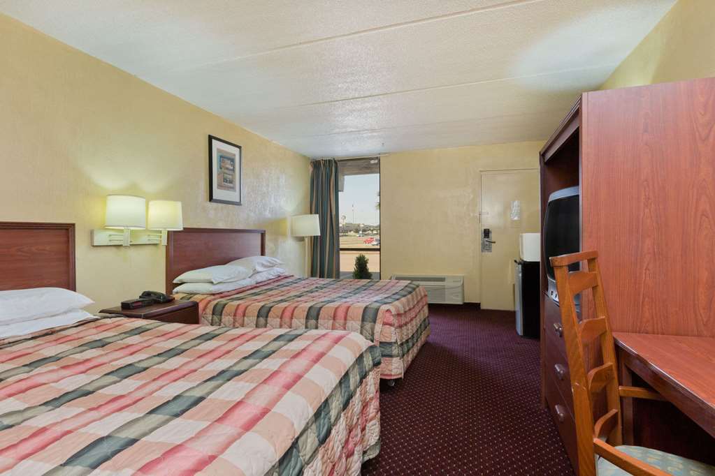 Knights Inn Brenham - photo 9