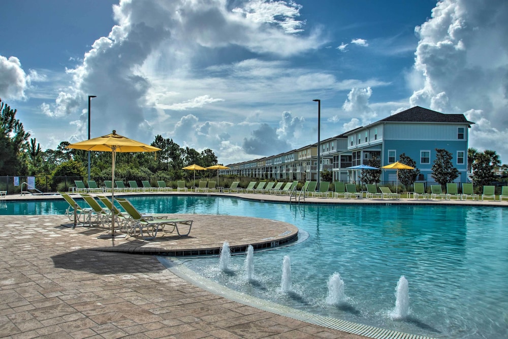 Pensacola Resort Escape: Steps to Beach Club - photo 23