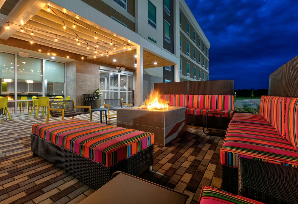 Home2 Suites by Hilton El Campo - photo 30