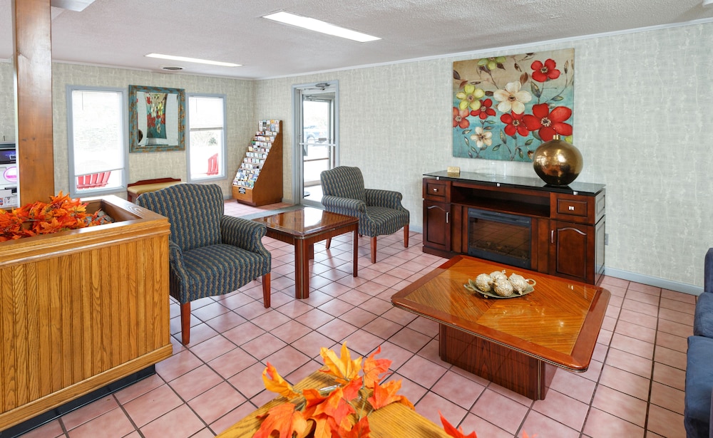 Red Carpet Inn Louisville - photo 3