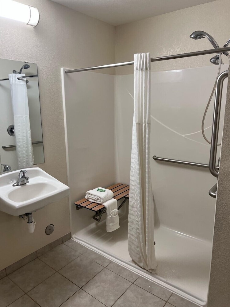 GrandStay Hotel & Suites Becker Big Lake - photo 13