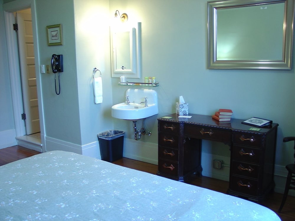 Centralia Square Grand Ballroom and Vintage Hotel - photo 29