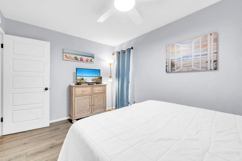 Endless Summer E10 Sunset Shack - last minute hotel in Panama City Beach