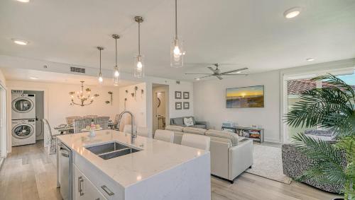Silver Shore 657B in Siesta Key, United States
