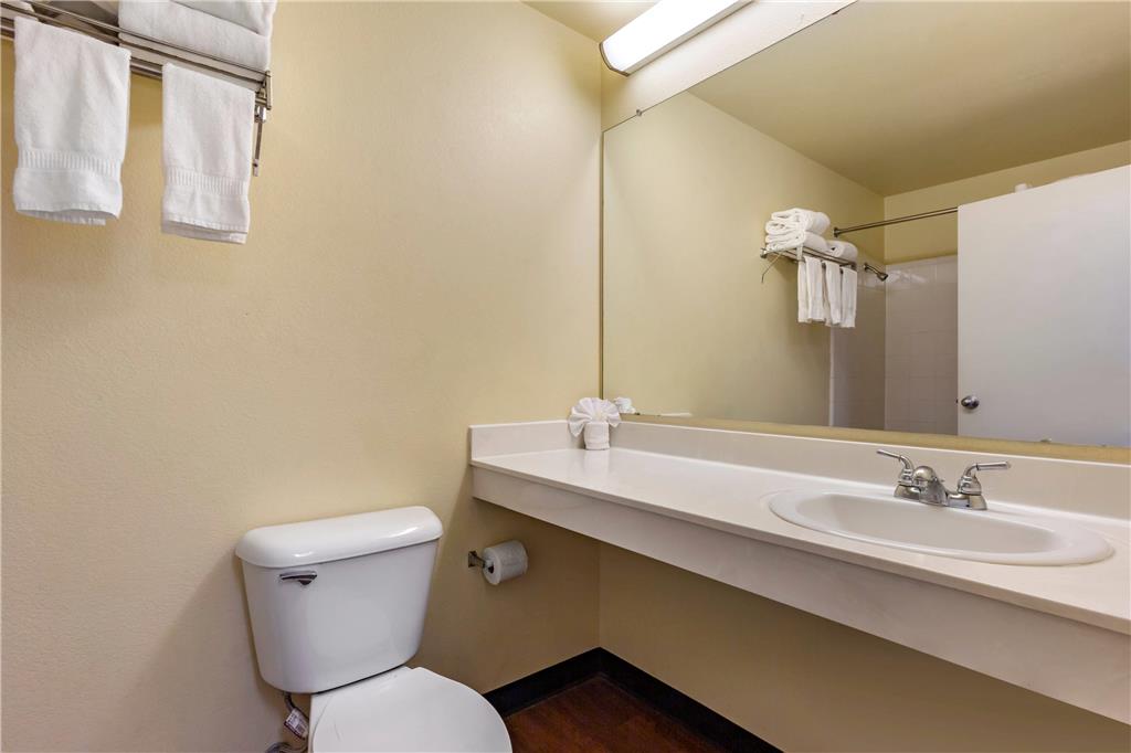Suburban Studios Albuquerque Uptown - photo 28