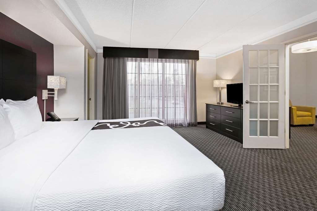 La Quinta Inn by Wyndham Fresno Yosemite - photo 51