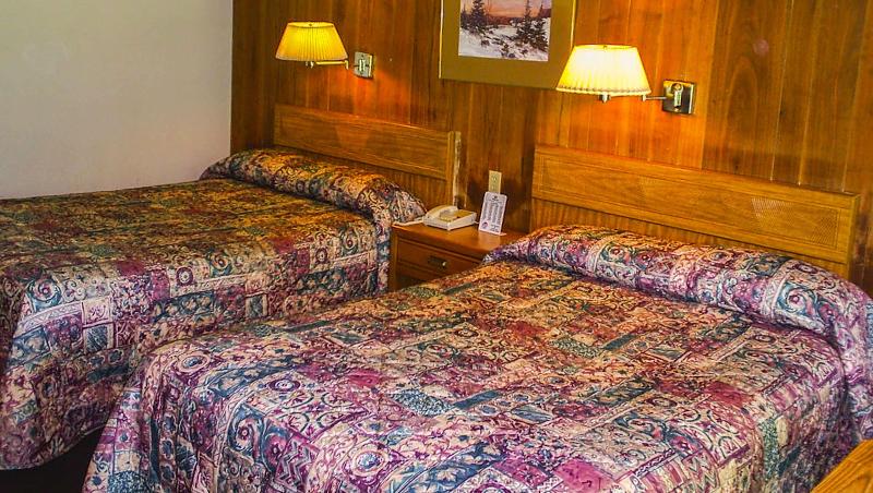 Kings Inn Cleveland - photo 18