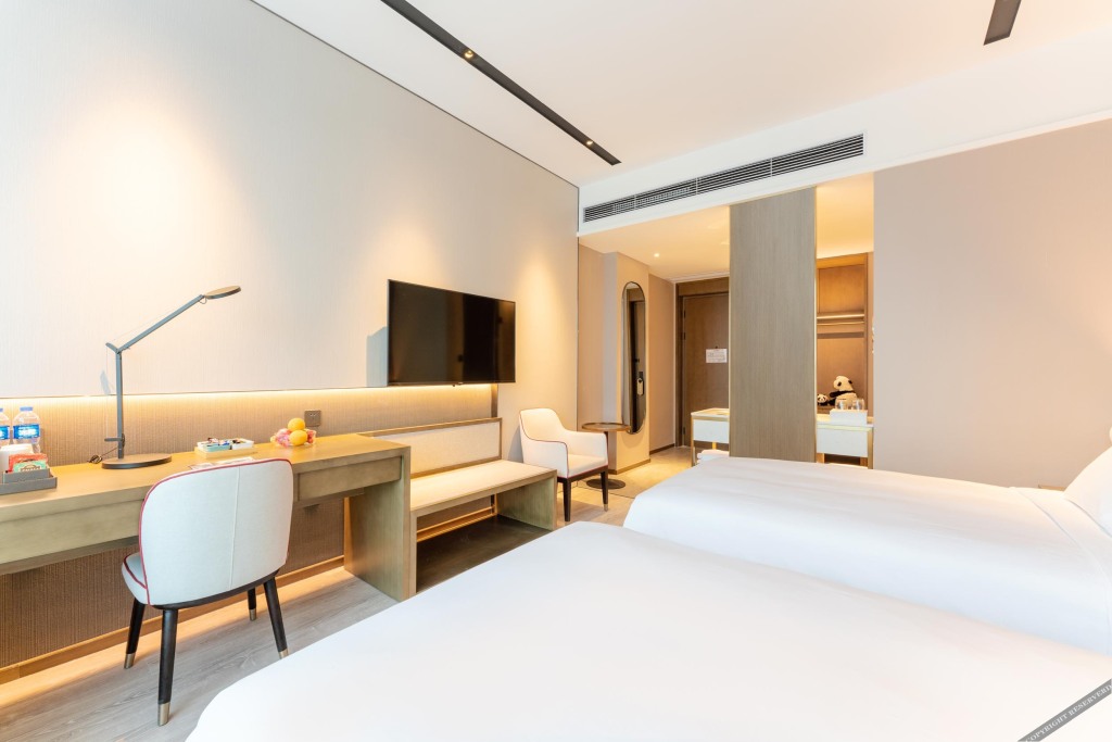 Chengdu Longquanyi Shimao Plaza Minimax Hotel — 4-Star Luxury Hotel in Chengdu, People's Republic of China