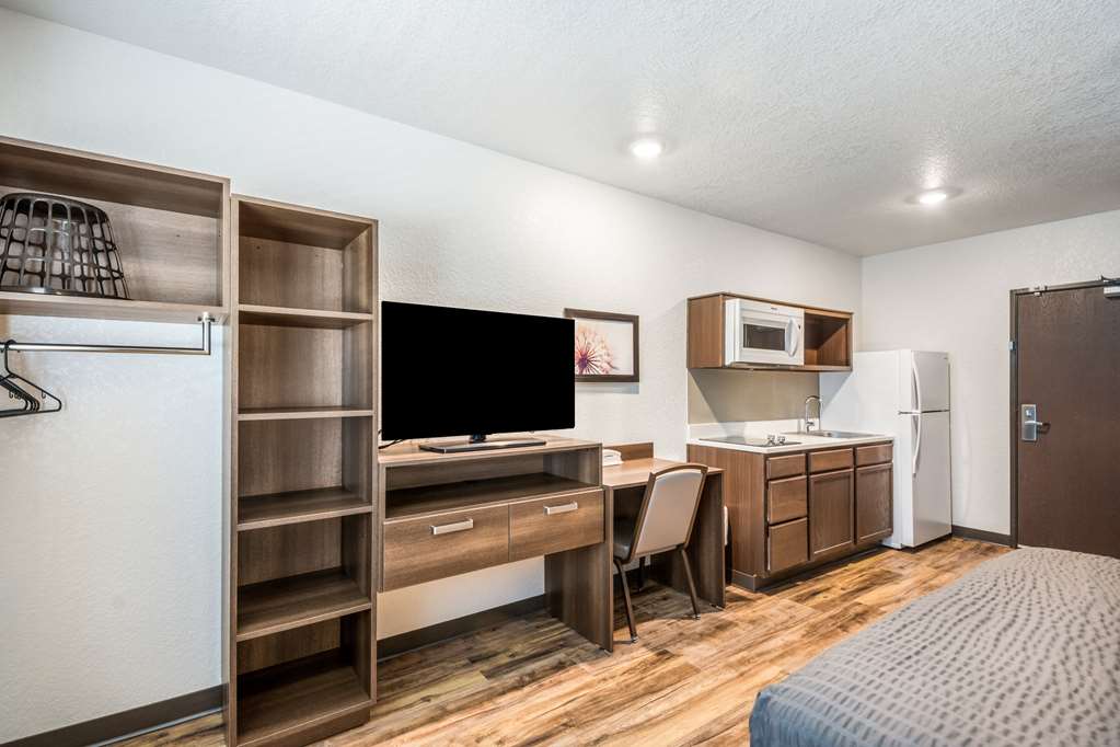WoodSpring Suites Bradenton - photo 11