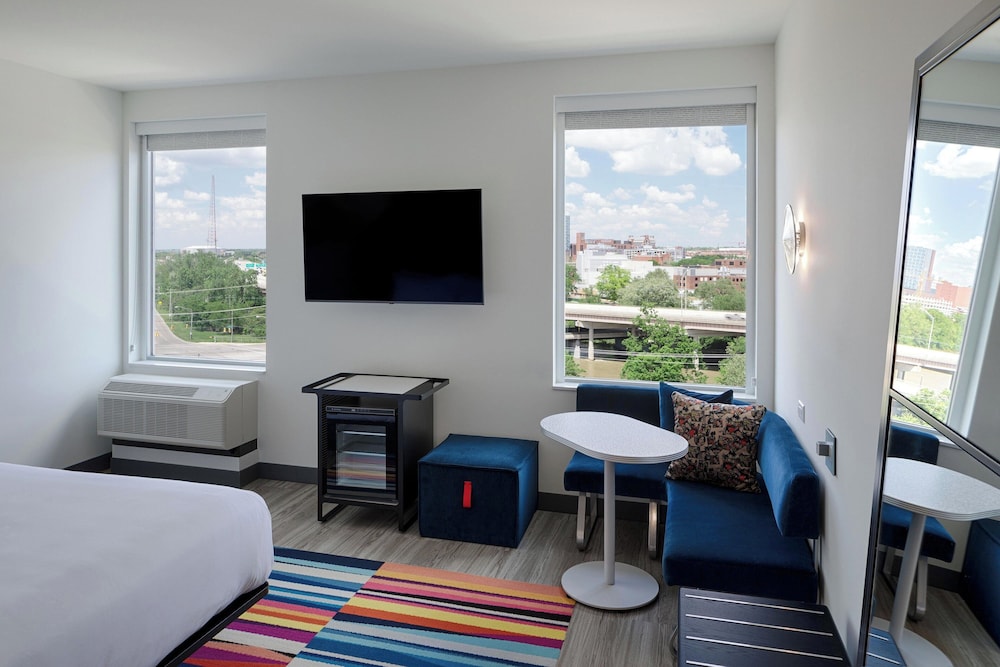Aloft Columbus University District - photo 6