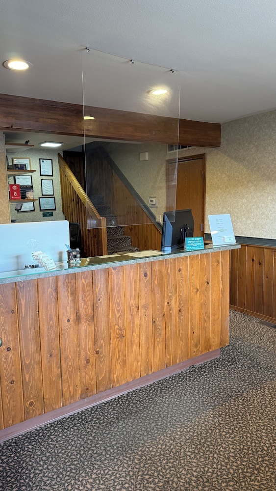 Stewart Lodge - photo 3