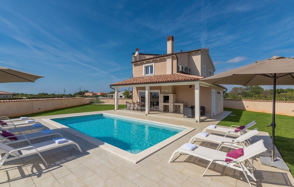 Villa Magica — 4-Star Luxury Hotel in Barban, Croatia