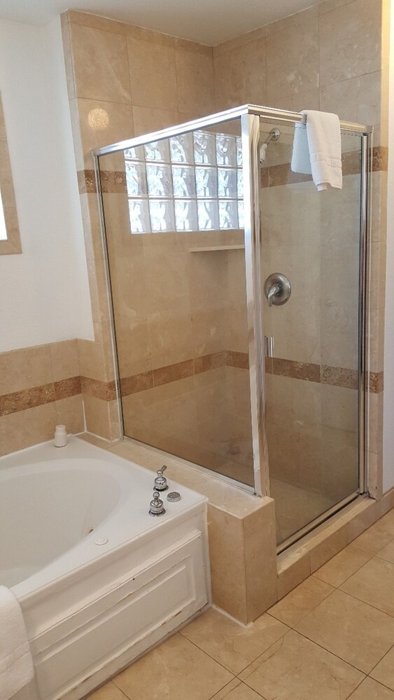 Lake Ridge Hotel - photo 8