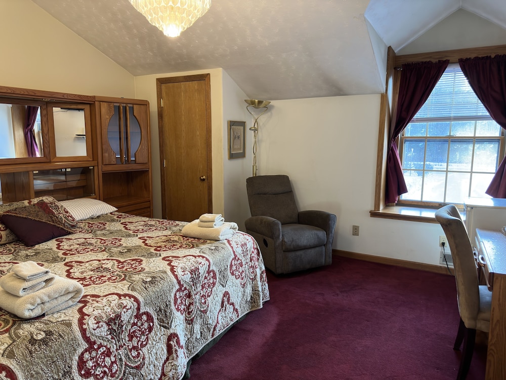 7 Gables Inn & Suites - photo 28
