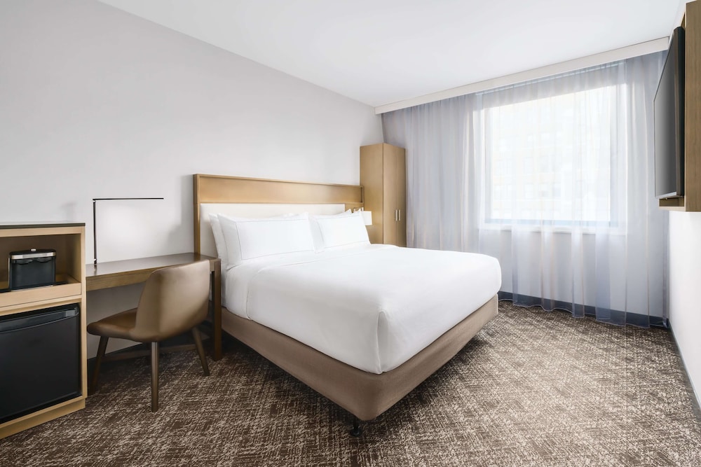 Doubletree by Hilton New York Times Square South - photo 11