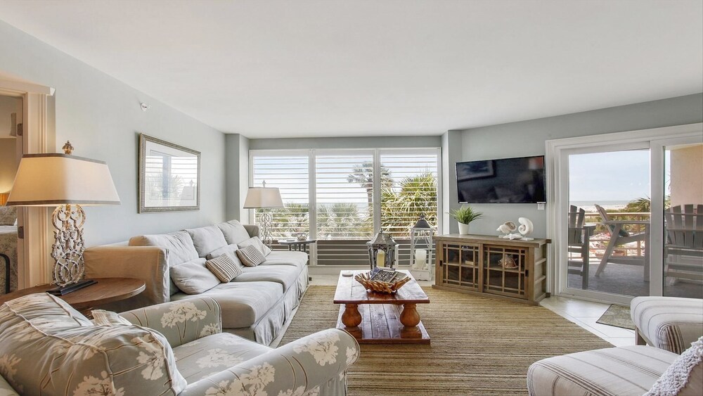 1206 Villamare Villas by RedAwning — 4-Star Luxury Hotel in Hilton Head Island, United States