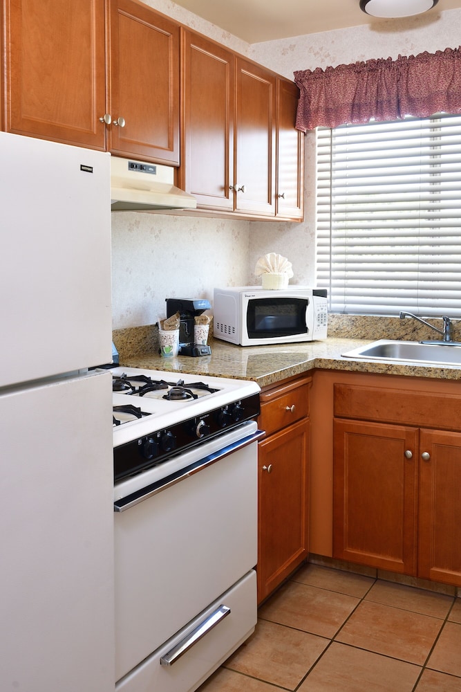 Lamplighter Inn & Suites at SDSU - photo 53