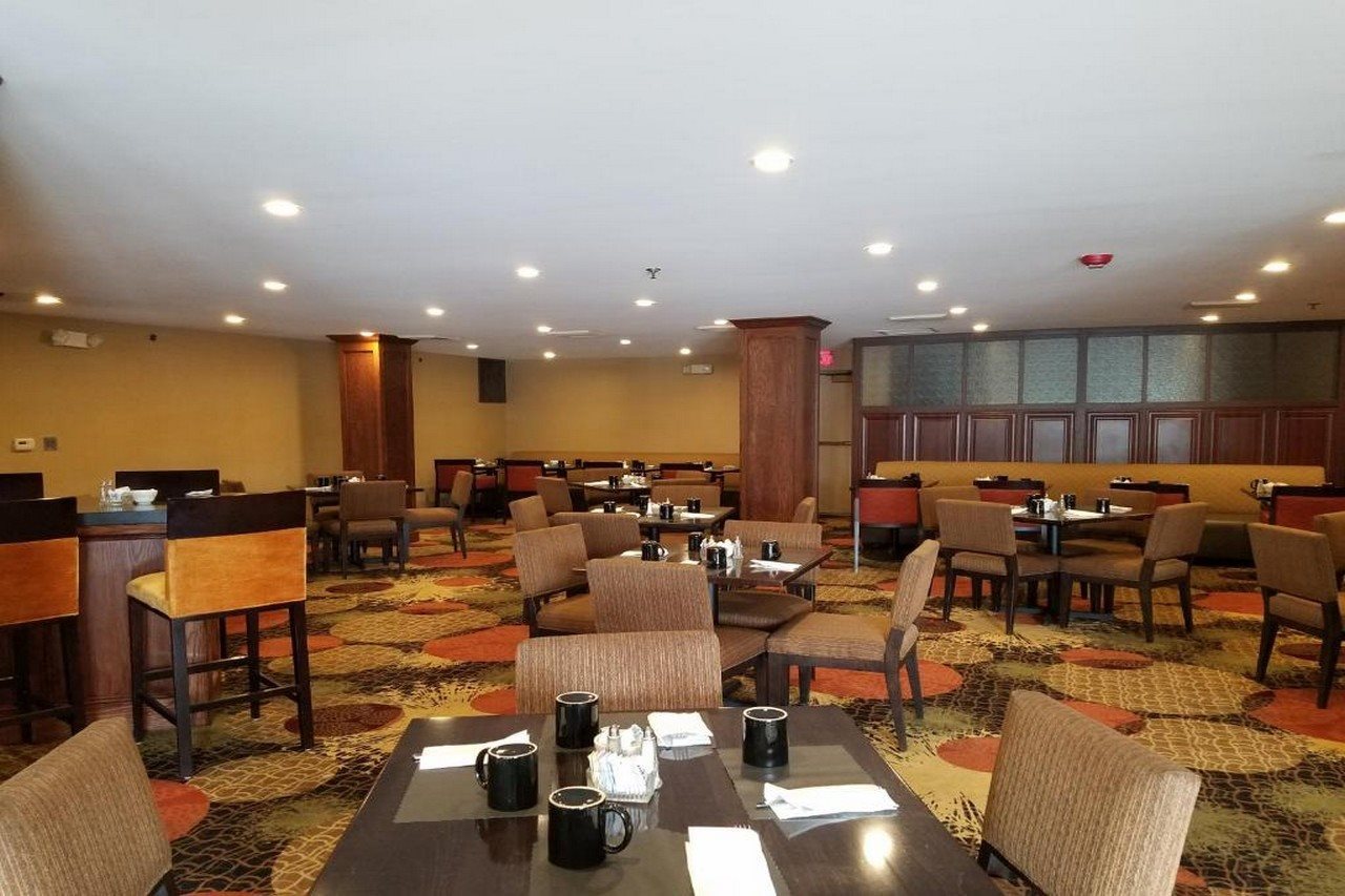 Radisson Hotel Detroit Farmington Hills - photo 3