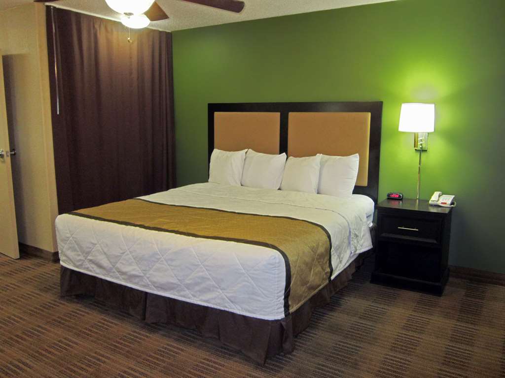 Candlewood Suites Southfield Detroit - photo 27
