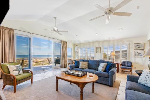 1584 S Fletcher Ave in Fernandina Beach, United States