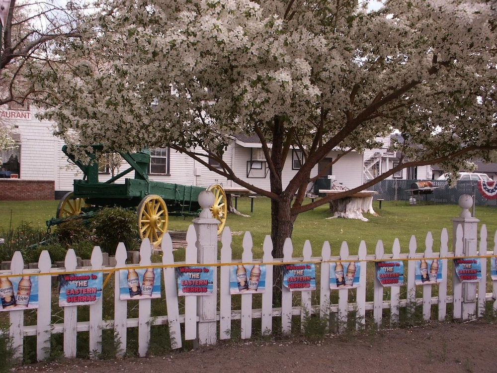 Bridgeport Inn - photo 40