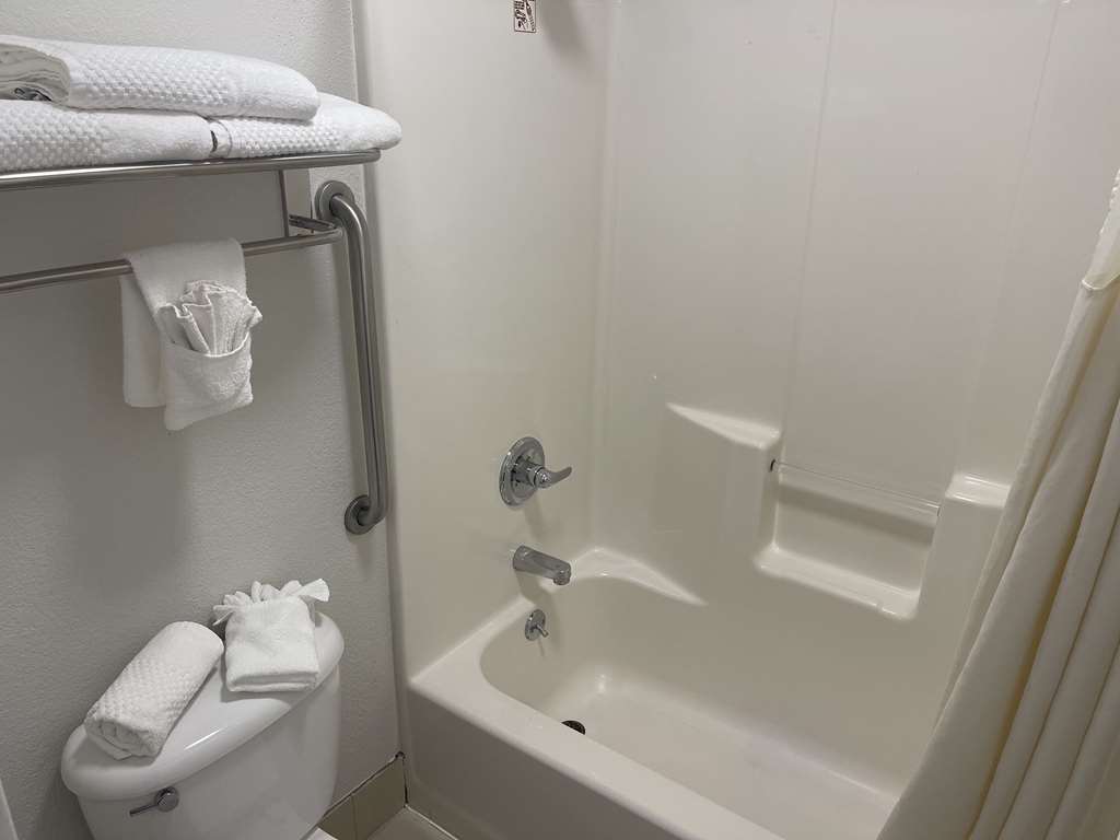Quality Inn Dalton Central - photo 16