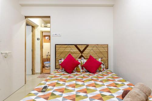 2bhk flat 5min from Goregaon Nesco