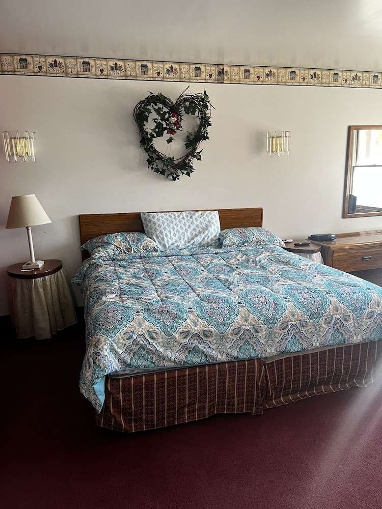 Grand Howell Inn - photo 2