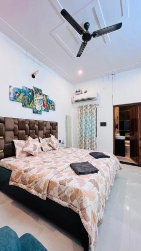Nirmal sadan Homestay — 4-Star Luxury Hotel in Barsana, India