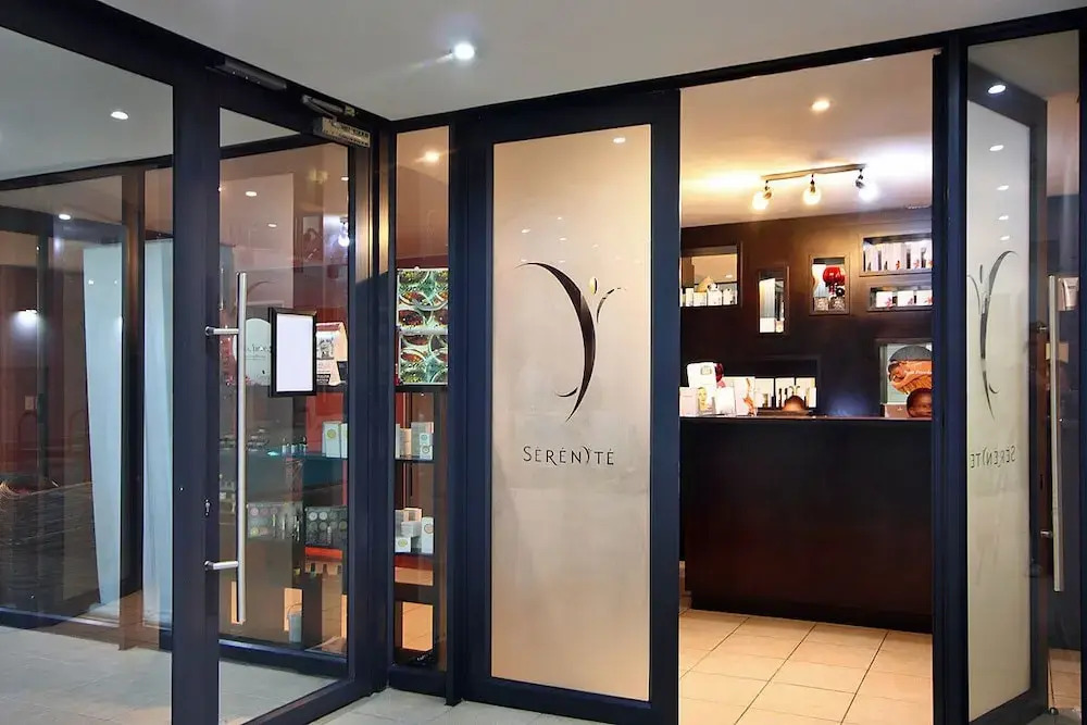 Knightsbridge 407 by Host Agents — 4-Star Luxury Hotel in Cape Town, South Africa