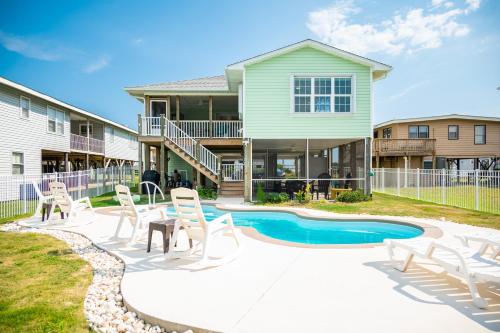 Mermaid Manor by Oak Island Accommodations - photo 36
